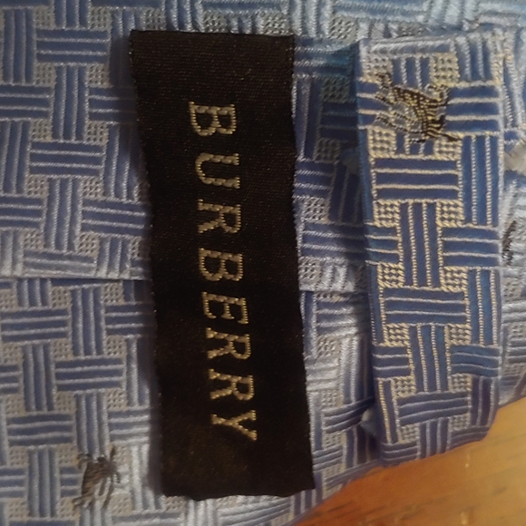 Burberry Tie - Picture 4 of 4